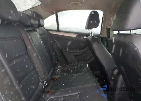 2013 Volkswagen Jetta Se z USA, uszkodzony, nr VIN 3VWDX7AJ2DM303438